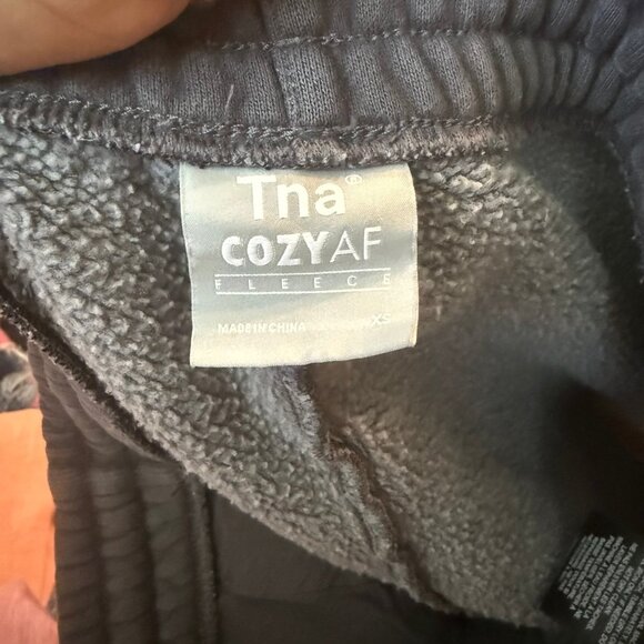 Aritzia Tna Cozy Fleece Perfect Micro Lounge Shorts - Picture 3 of 3